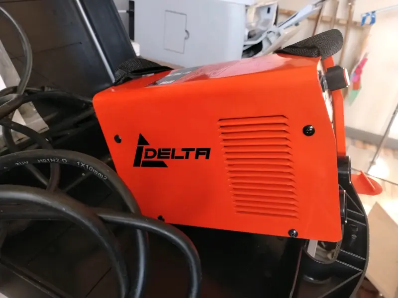Soldadora Inversora Delta 120i IGBT Portátil - 5