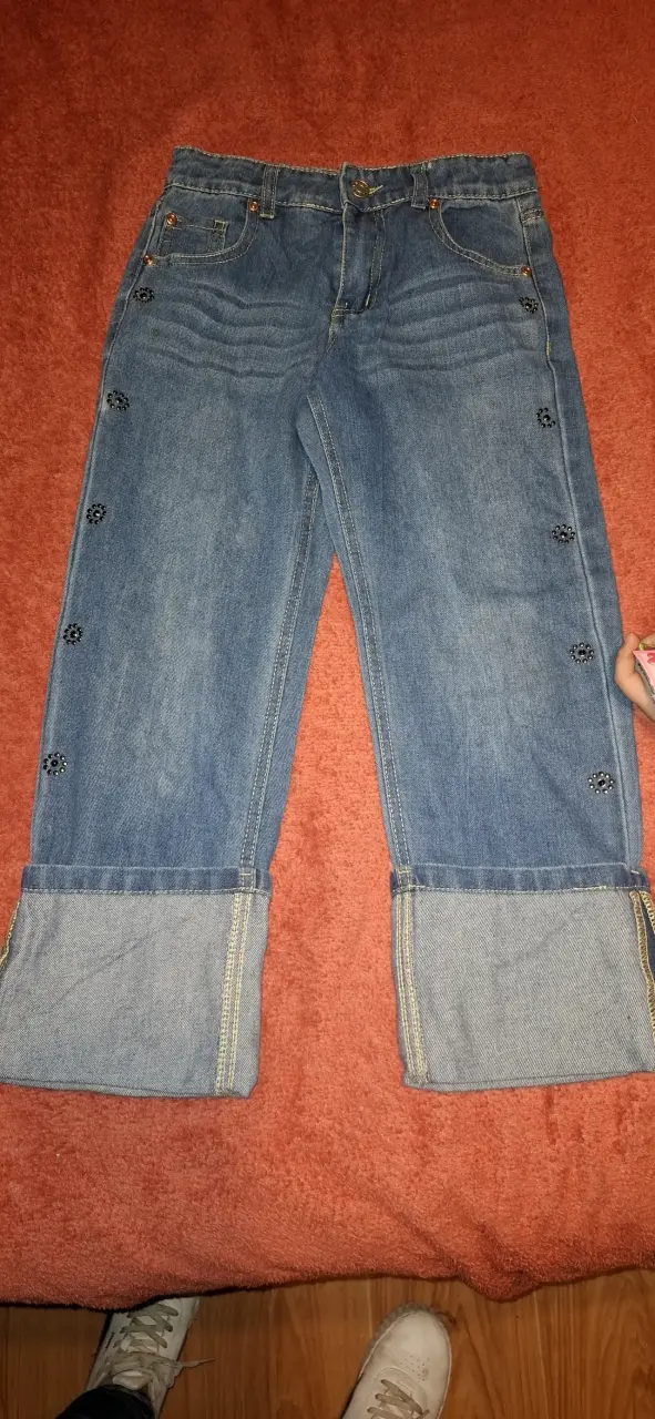 Jeans acampanados de mezclilla azul desgastados - 2