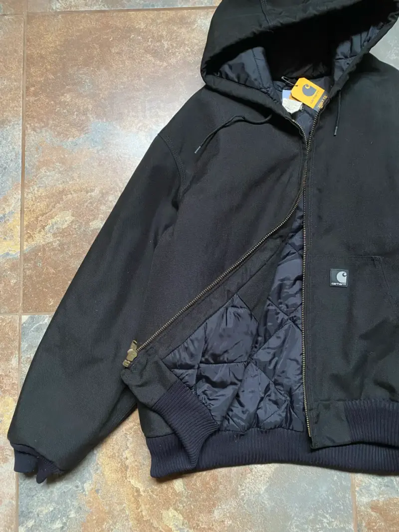 Chaqueta negra con capucha Carhartt - 3