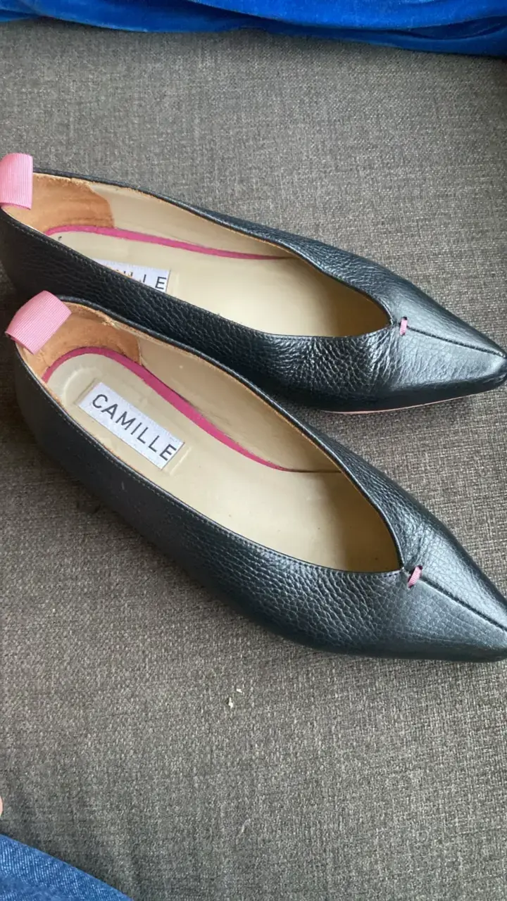 Bailarinas de cuero Camille negras con detalle rosa - 2