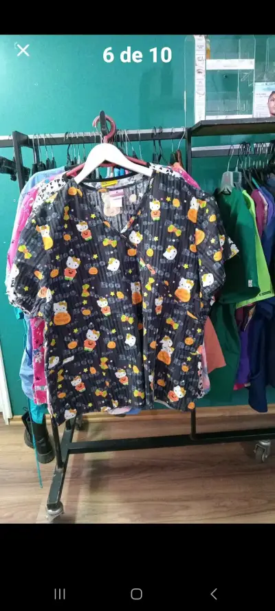 Blusas médicas estampadas para mujer - miniatura 2