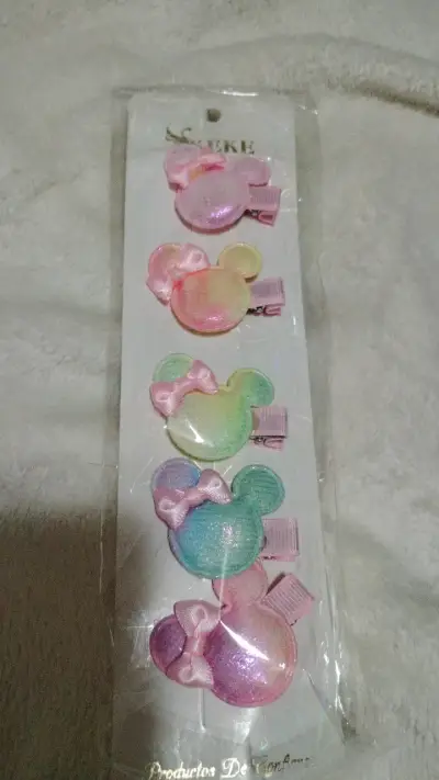 Set de pinches y lazos para niñas con diseño de orejas - miniatura 3