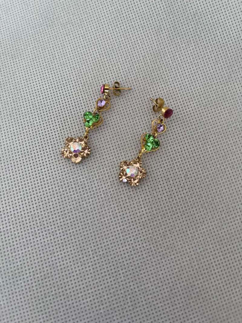 Pendientes colgantes con corazones y flores - 4
