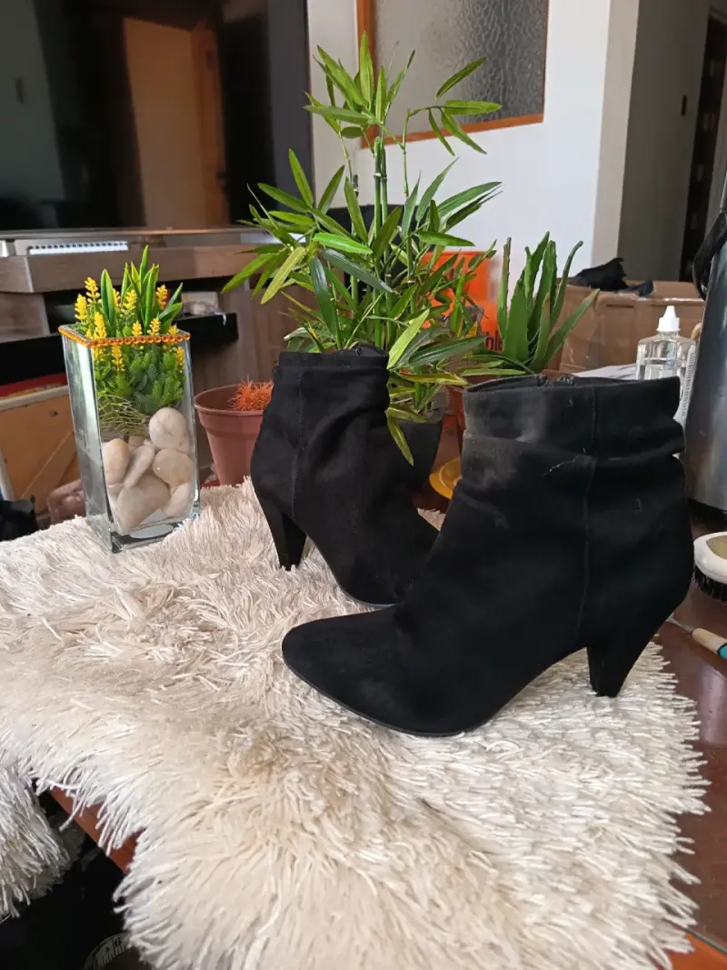Botines de tacón negro con cierre lateral - 3