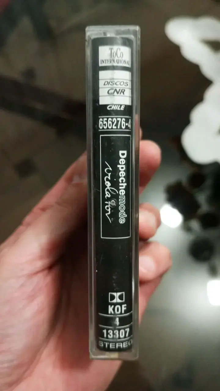 Cassette Depeche Mode Violator en buen estado - 2