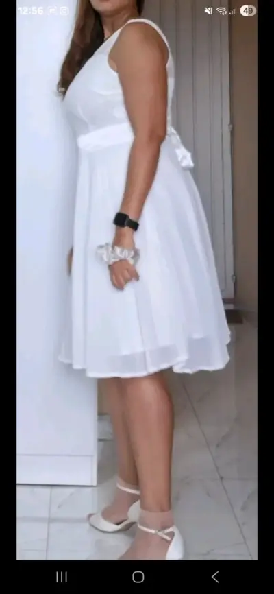Vestido blanco de encaje para mujer - miniatura 2