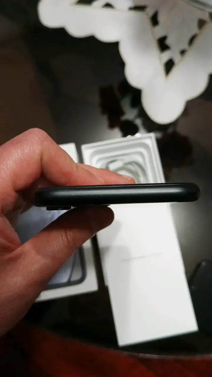 iPhone XR en buen estado con caja original - 5
