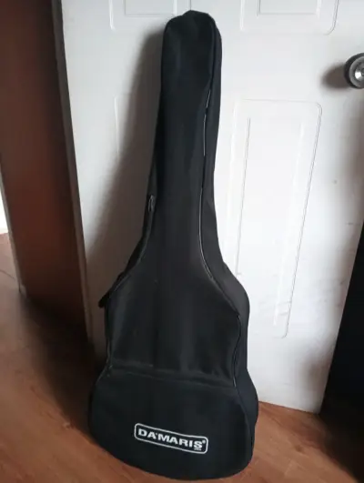 Guitarra clásica Damaris con funda - miniatura 4