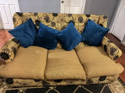 Sofá y sillones estampados con cojines azules - miniatura 1
