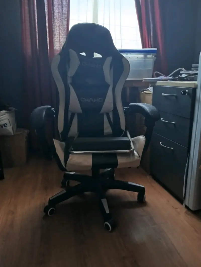 Silla gamer Chako ergonómica en buen estado - 1