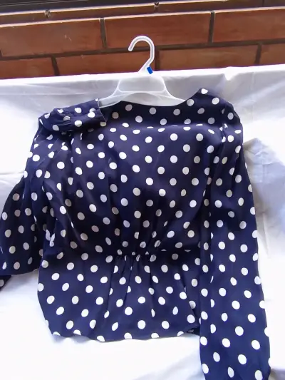 Blusa de lunares azul J.Crew talla 12 - miniatura 5