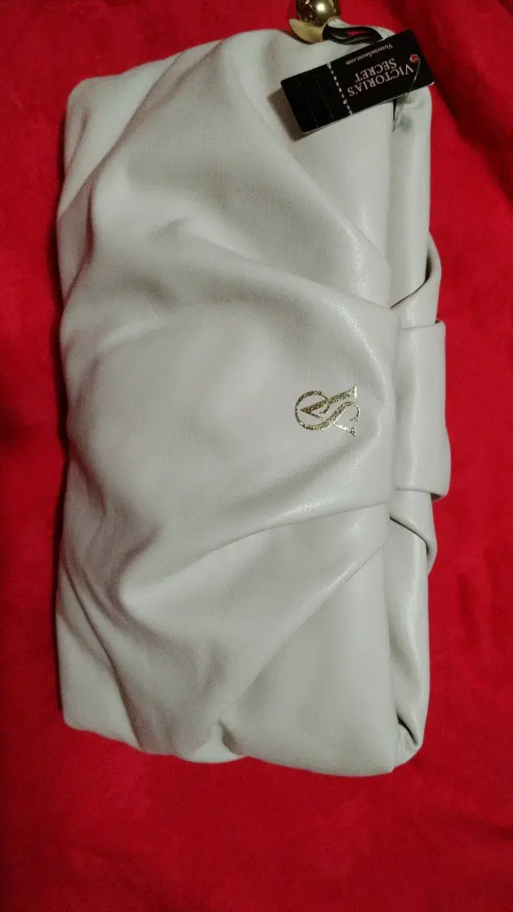 Clutch elegante de cuero Victoria's Secret - 1
