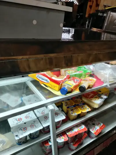 Refrigerador vertical exhibidor Magas - miniatura 1
