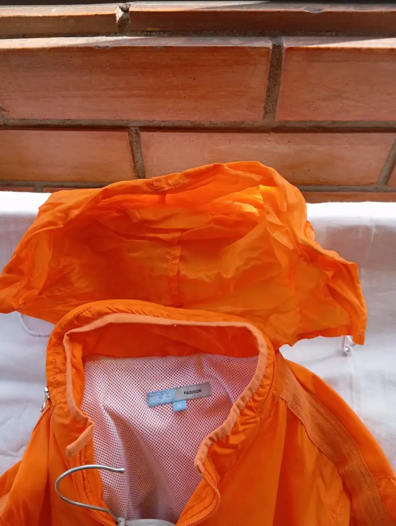 Chaqueta cortaviento naranja para mujer - 4
