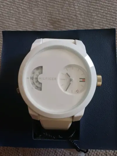 Reloj Tommy Hilfiger blanco con caja original - miniatura 2