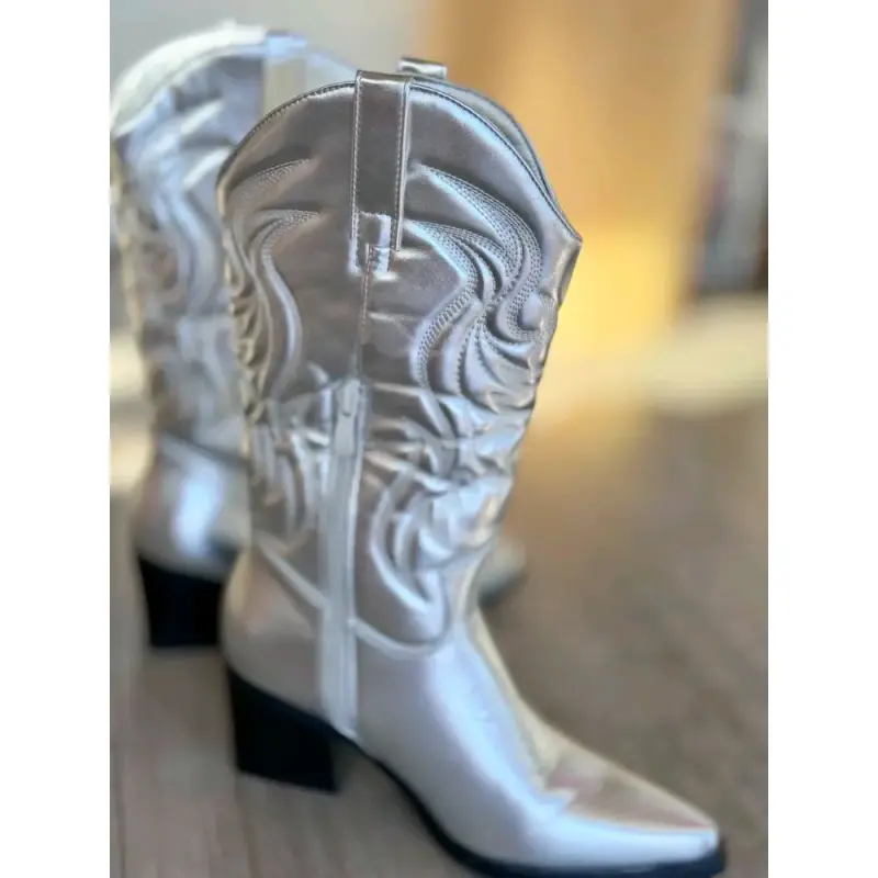 Botas vaqueras plateadas de cuero elegantes - 4