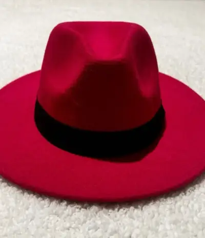 Sombrero rojo de ala ancha para hombre - miniatura 3