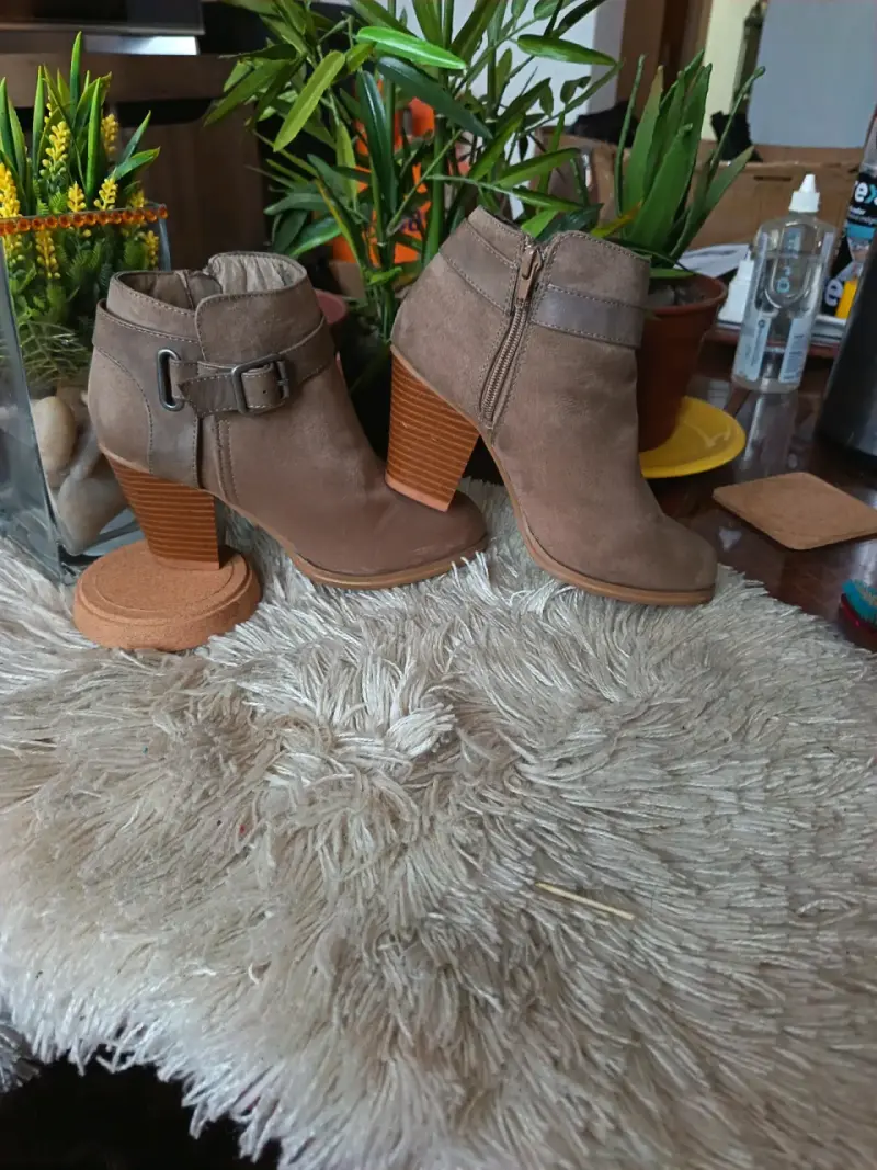 Botines de gamuza marrón con tacón grueso - 5