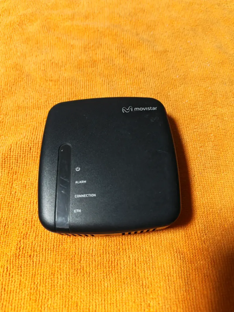 ONT Movistar para conexión de fibra óptica - 1