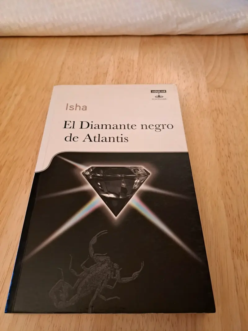 Libro El Diamante Negro de Atlantis por Isha - 1