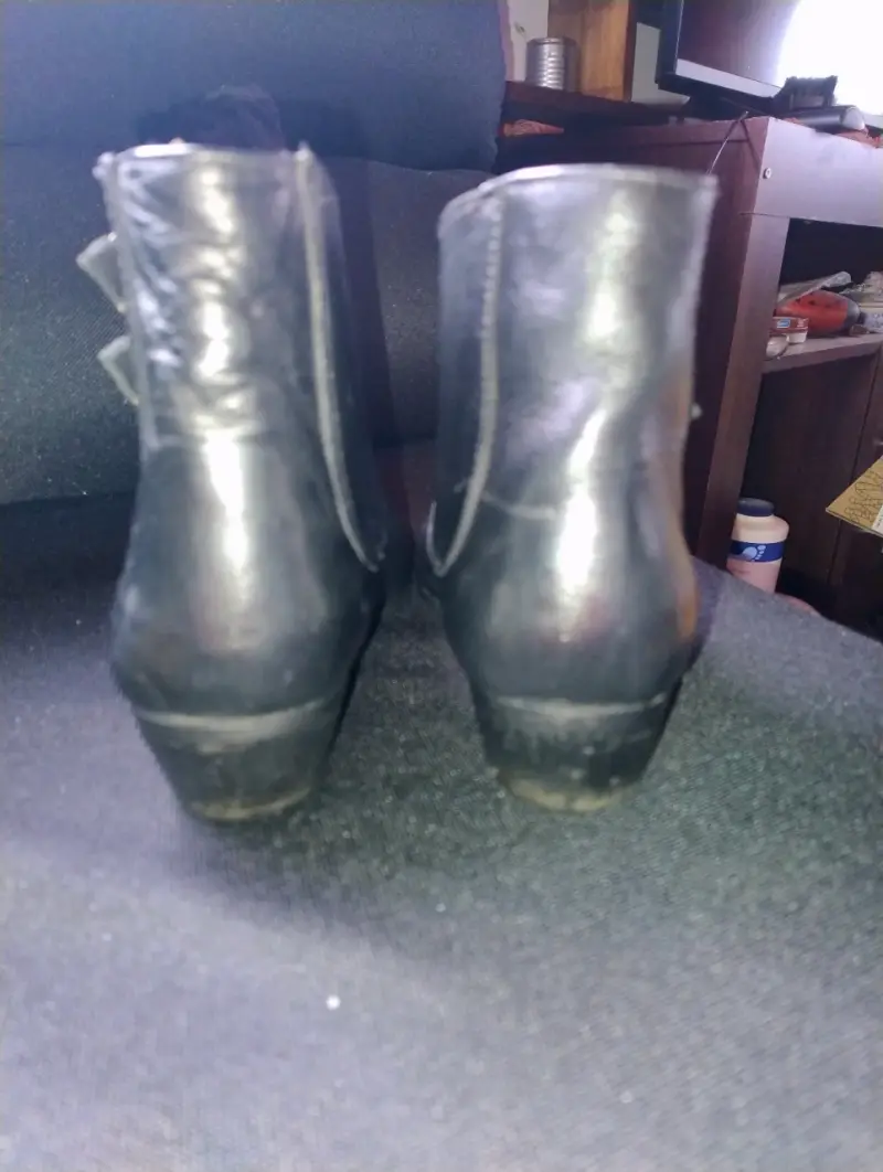 Botines de cuero negro N°32,con espuelas - 3