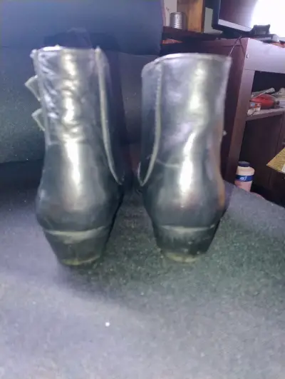 Botines de cuero negro N°32,con espuelas - miniatura 3