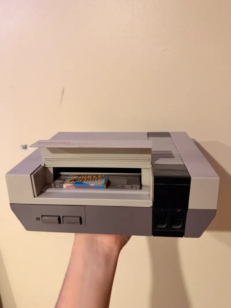 Consola Nintendo NES con juego Super Mario Bros 2 - 1