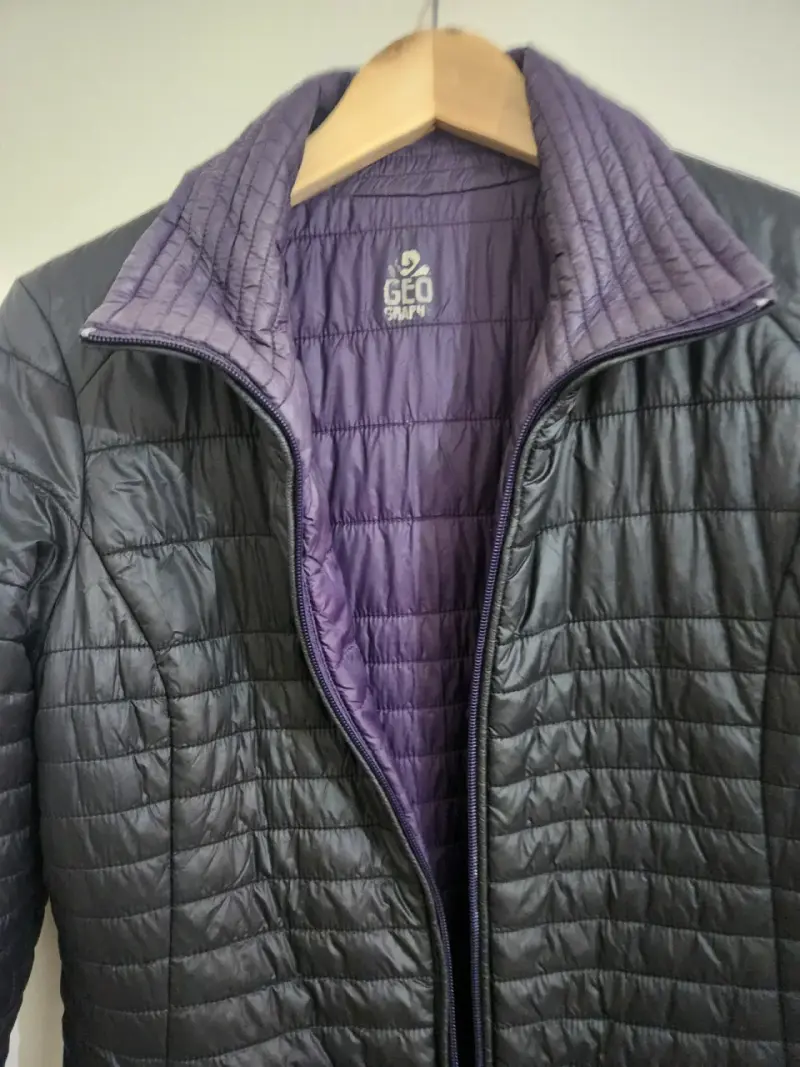 Chaqueta acolchada negra para mujer GeoGraphy - 2