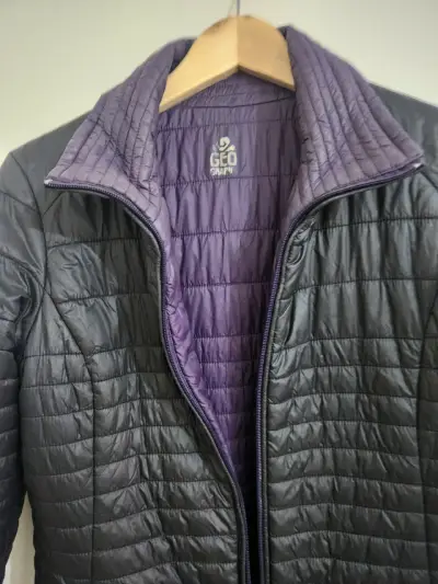 Chaqueta acolchada negra para mujer GeoGraphy - miniatura 2