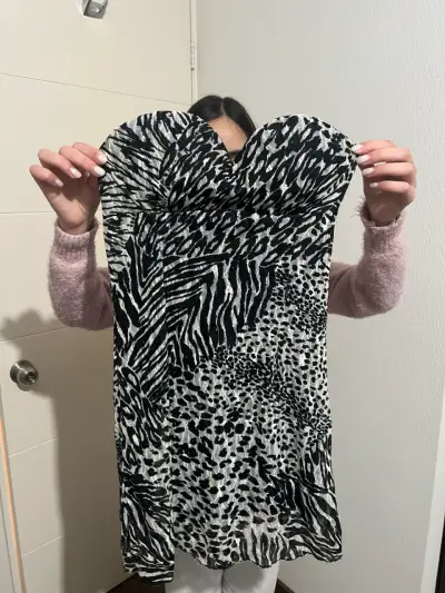 Vestido strapless animal print elegante - miniatura 2