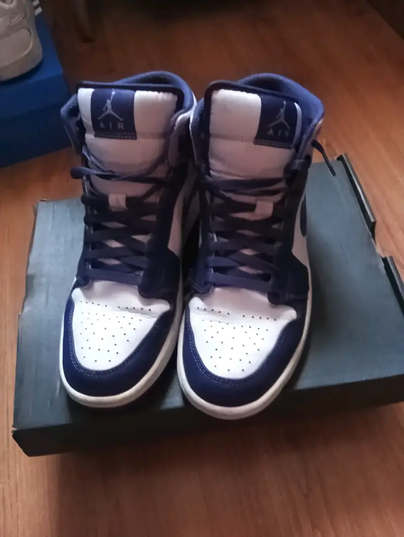 Zapatillas Nike Air Jordan Mid Azul y Blanco - 2