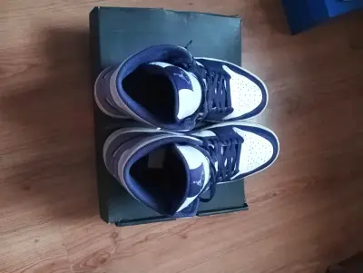 Zapatillas Nike Air Jordan Mid Azul y Blanco - miniatura 5