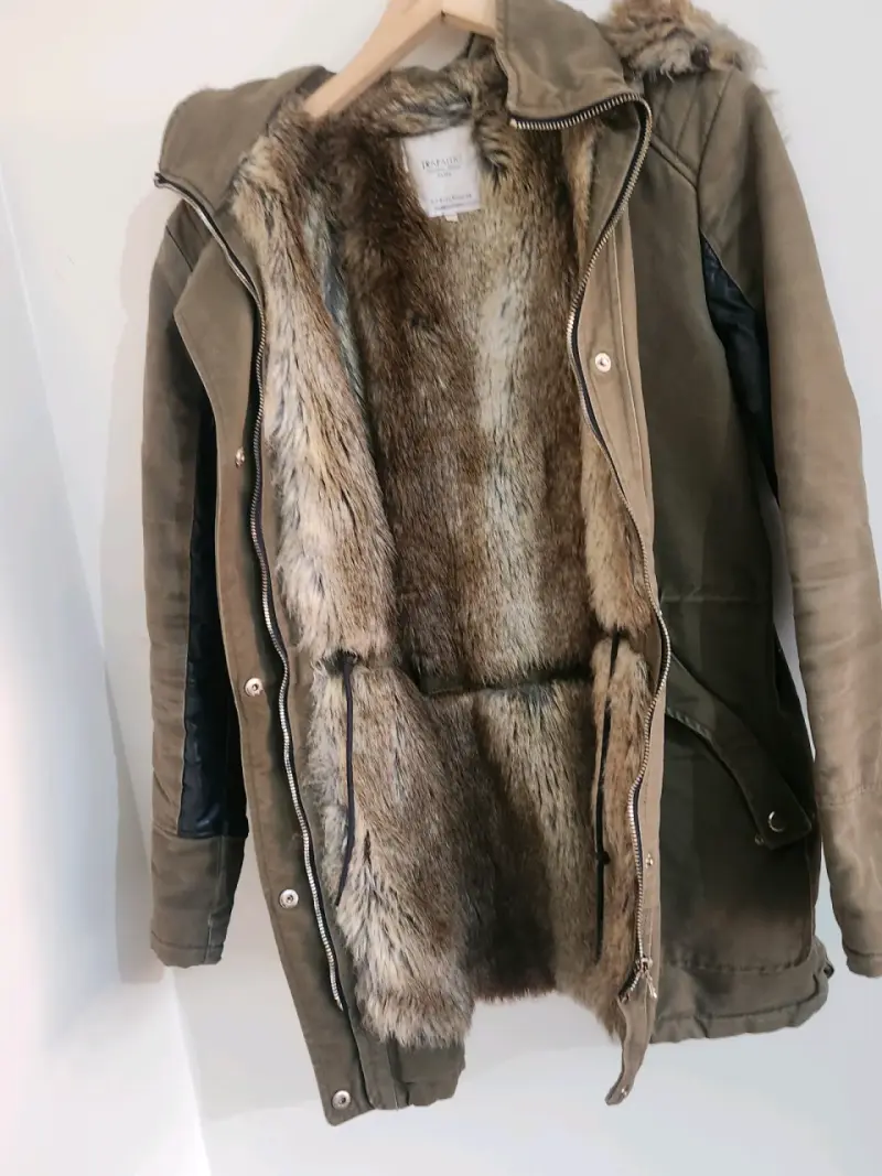 Parka de mujer con capucha y forro de piel Zara - 2