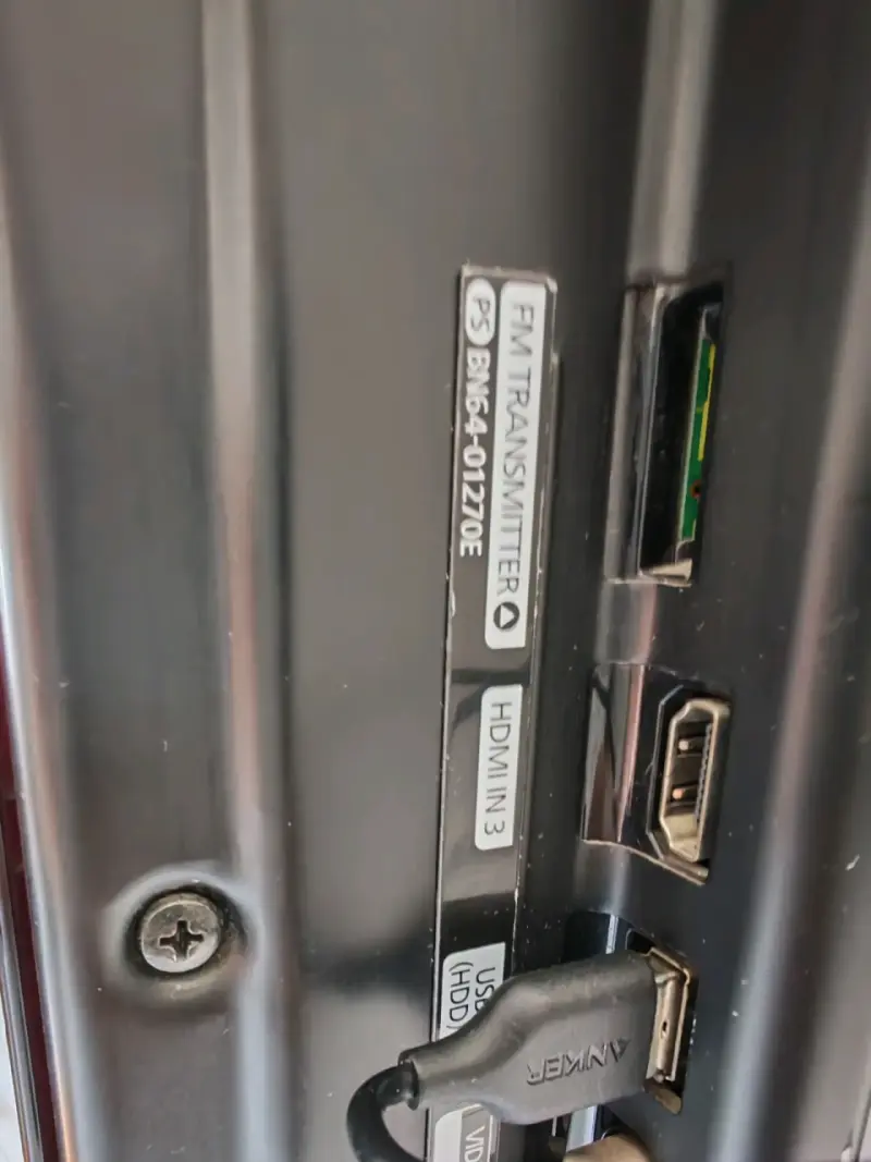 Televisor Samsung 40 pulgadas con base - 5