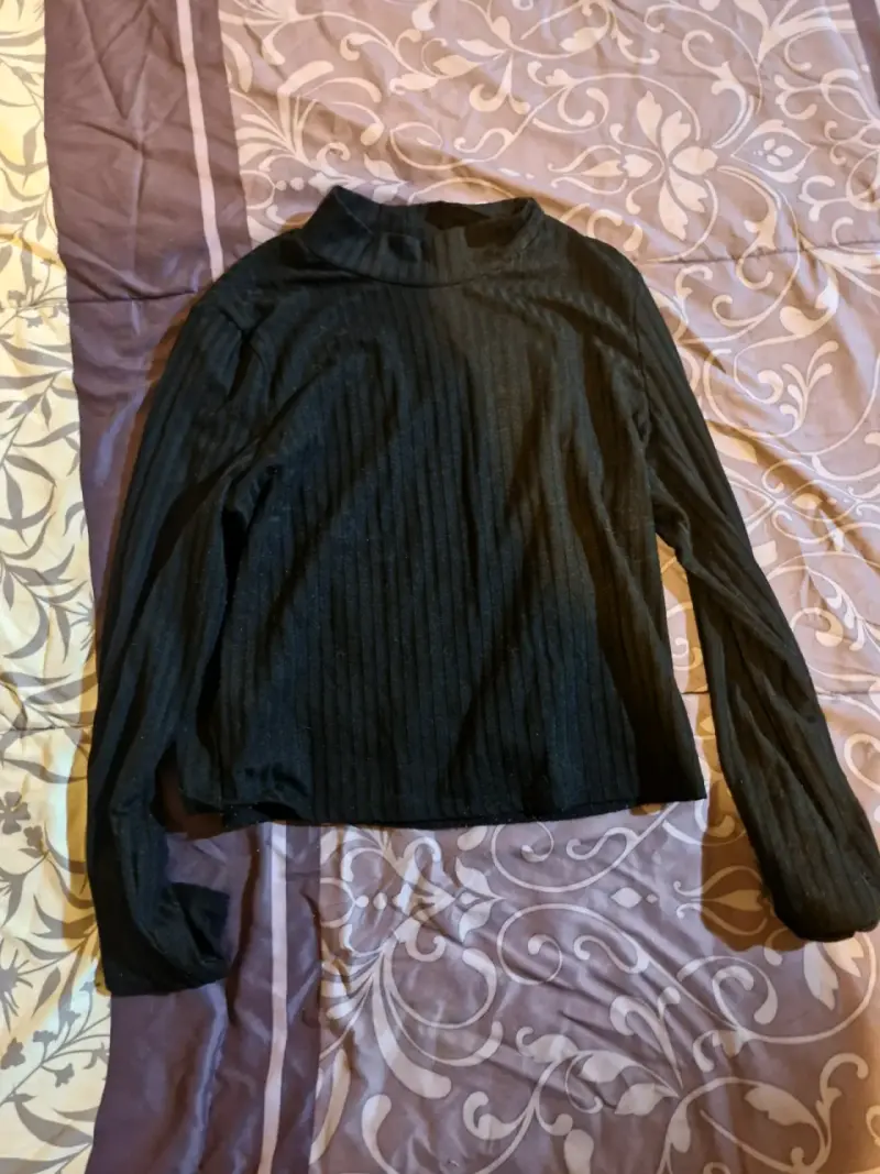 Polera de cuello alto negra para mujer - 1