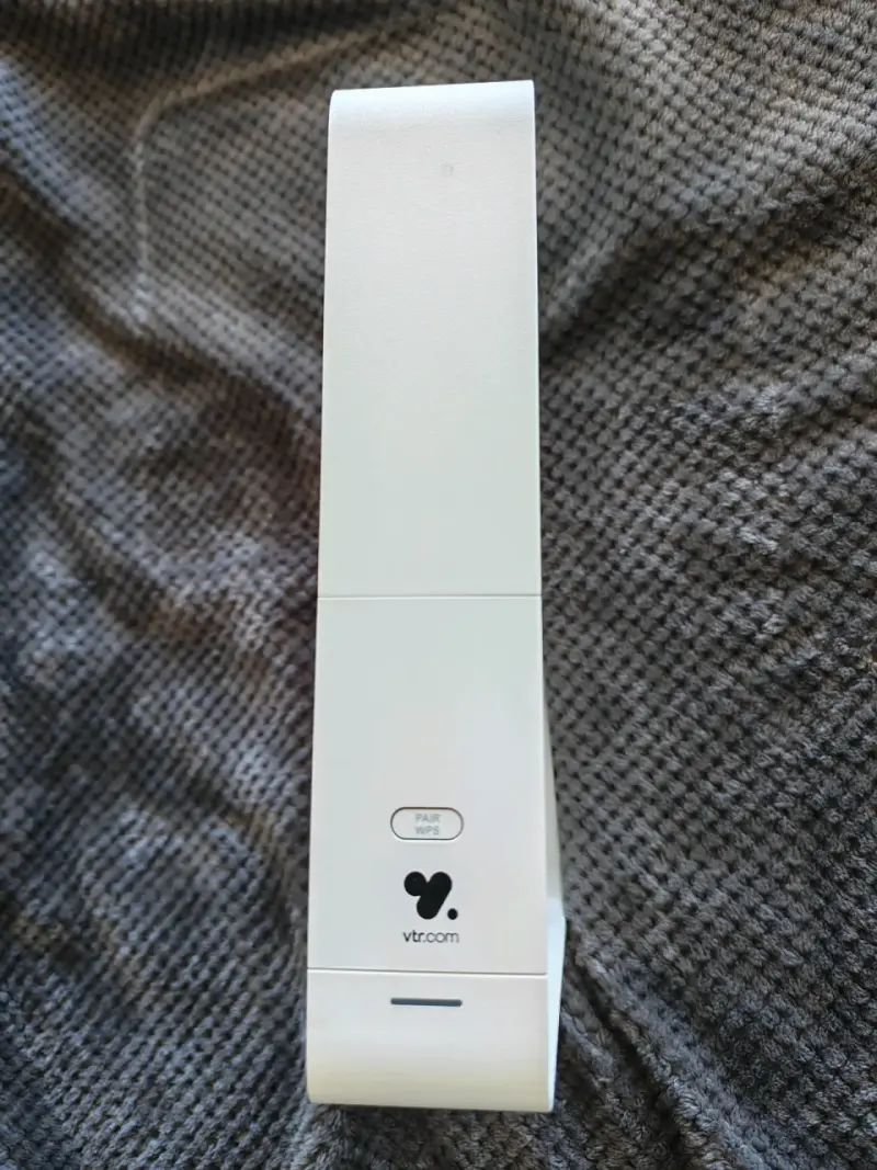 Router WiFi VTR con múltiples puertos - 1