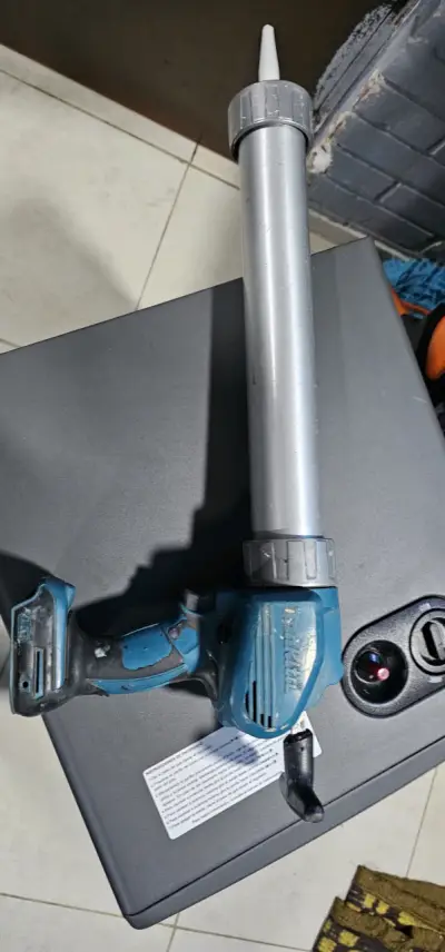 Pistola de calafateo inalámbrica Makita Dcg180 - miniatura 2