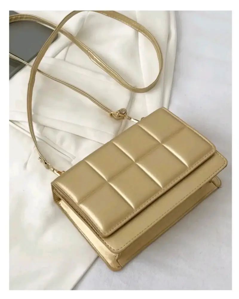 Cartera cruzada dorada elegante para mujer