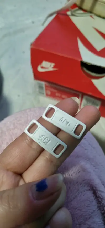 Zapatillas Nike Air Force 1 Blancas y Rosadas - miniatura 5