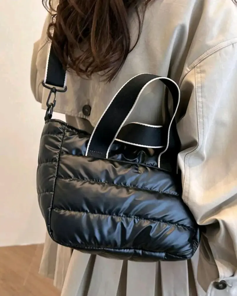 Bolso acolchado negro con correa ajustable - 3