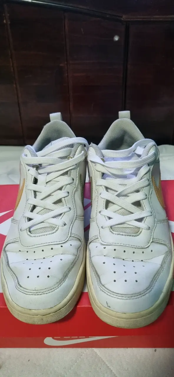Zapatillas deportivas Nike blancas con logo - 2
