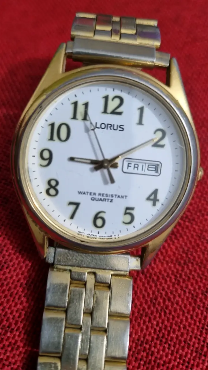 Reloj lorus by seiko quartz funcionando - 1