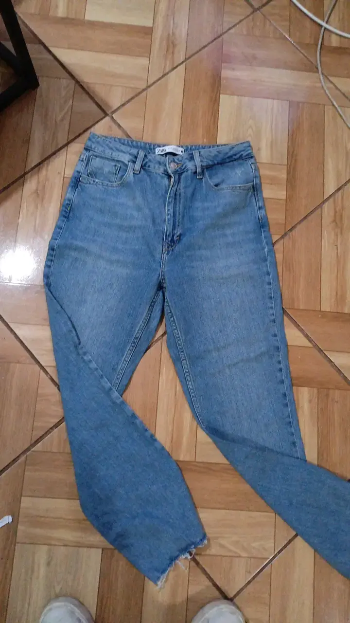 Jeans de mezclilla azul para mujer