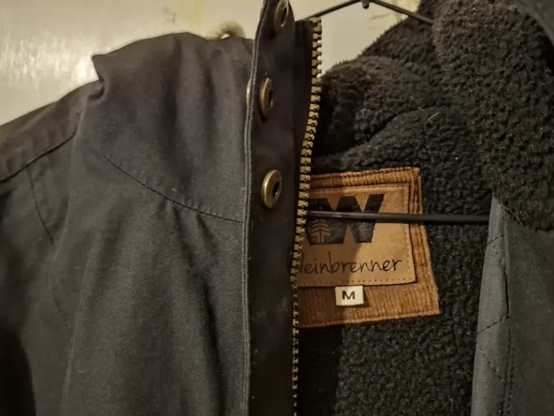 Parka negra con capucha para mujer - 3