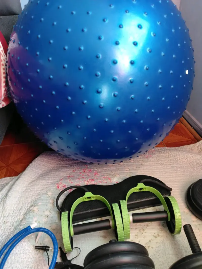 Set de entrenamiento con pesas balón de ejercicio - 5