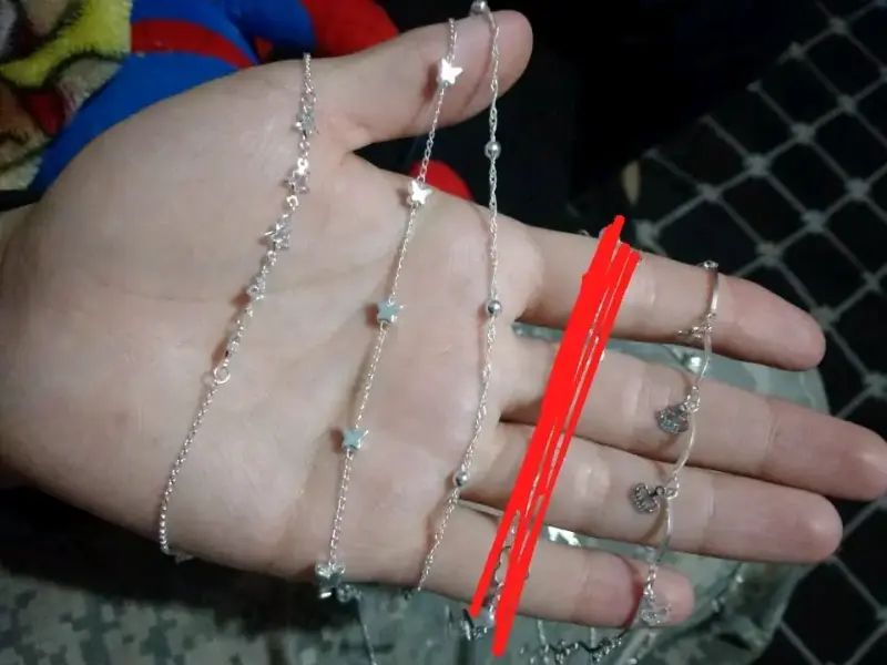 Pulseras de plata con dijes de estrellas y corazones - 1