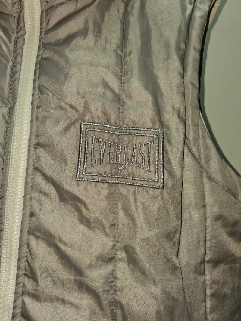 Chaqueta sin mangas Everlast con capucha talla 16 - 4