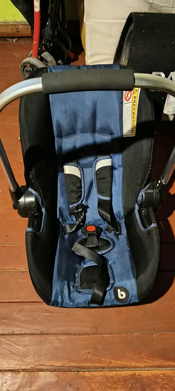 Coche de bebé azul Bebeglo con estructura metálica - 5