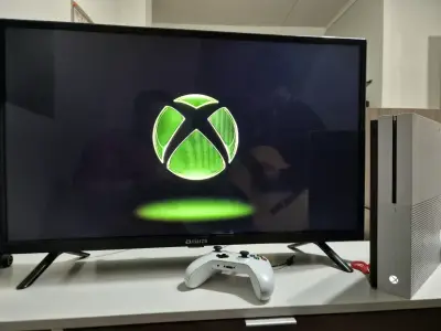 Xbox One S 1TB + Control + 4 Juegos - miniatura 5