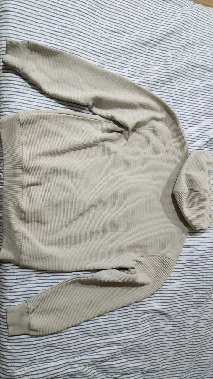 Polerón beige con cuello alto Zibel - 2